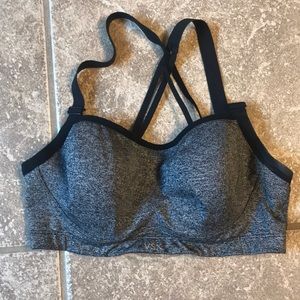 Ladies Victoria Secret wired sports bra